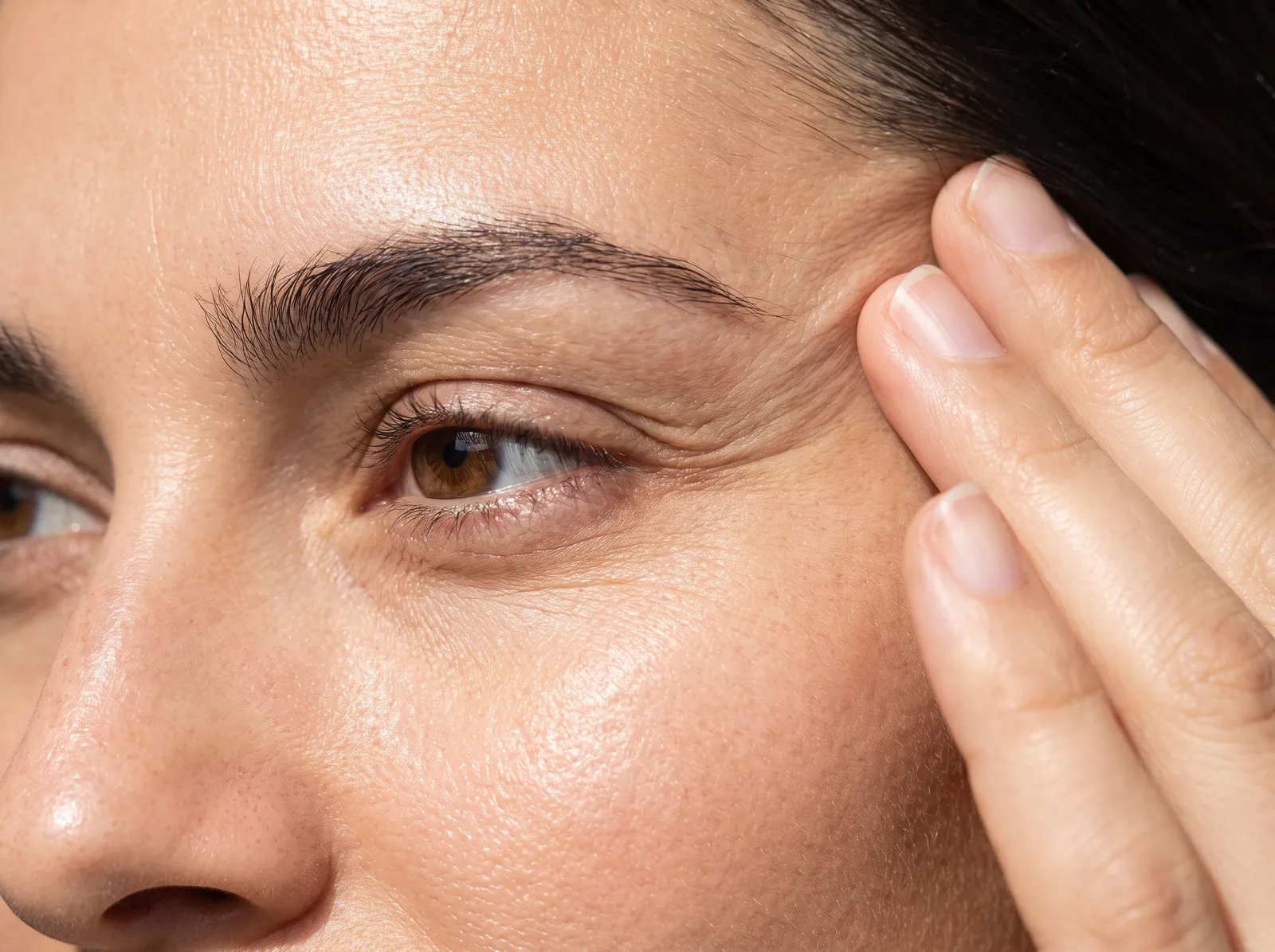 Aplicação de preenchimento facial na Clínica Solemia